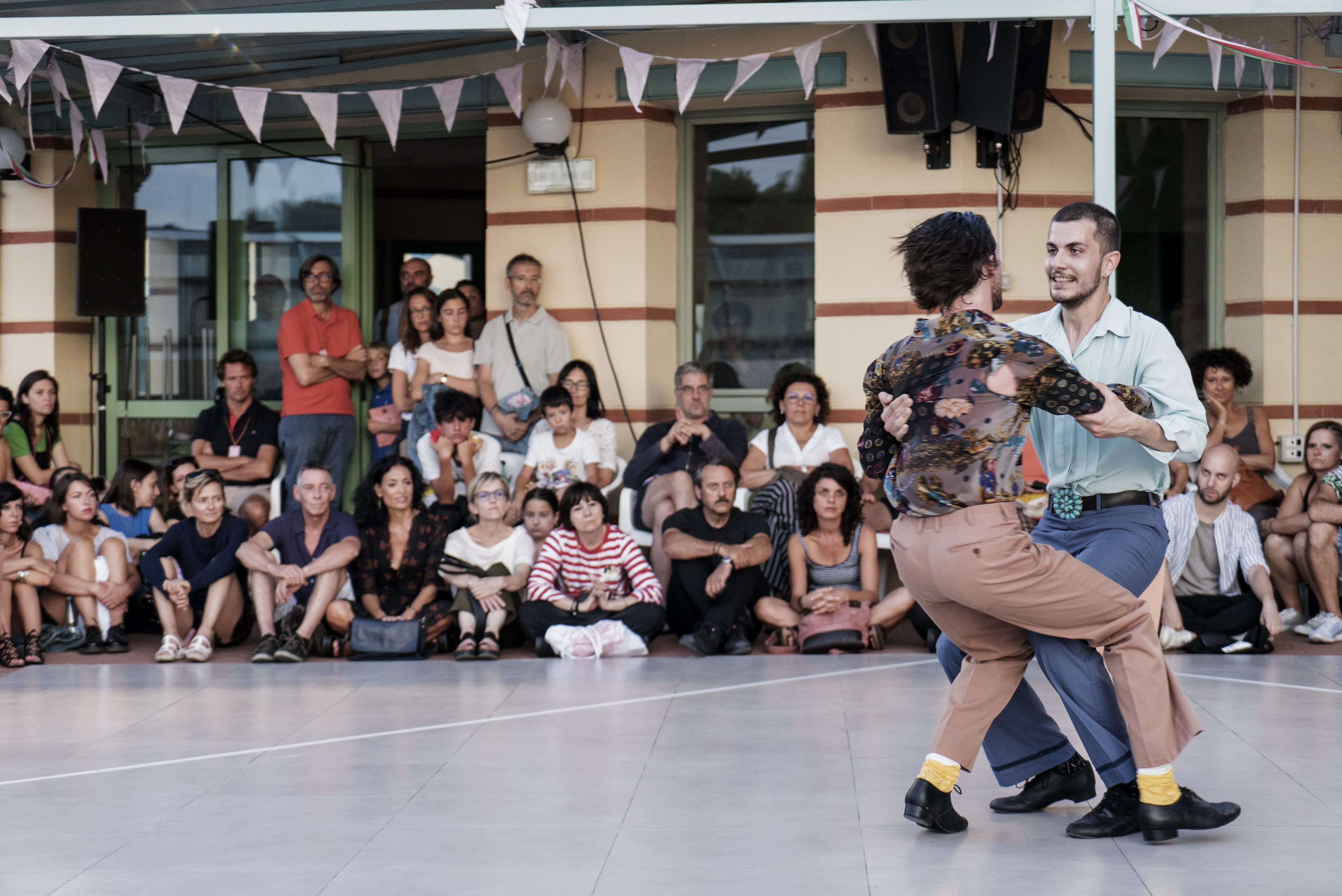 https://www.danzaurbana.eu/festival/en/wp-content/uploads/03-Save-the-last-dance-for-me-©-Claudia-Borgia-Chiara-Bruschini-1.jpg