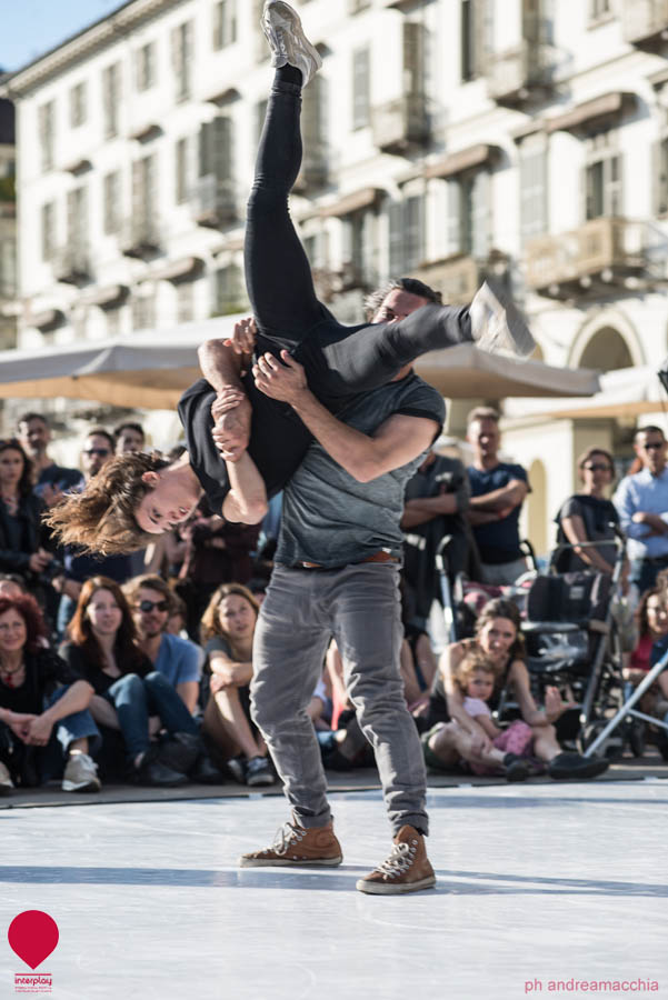 https://www.danzaurbana.eu/festival/wp-content/uploads/HECTOR_PLAZA_INTERPLAY_phAndreaMacchia028.jpg