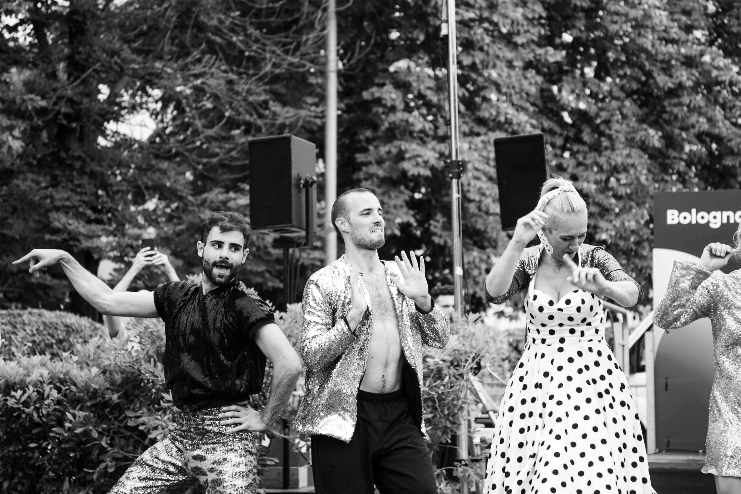 https://www.danzaurbana.eu/festival/wp-content/uploads/IMG_guida_cubo_Rubik_2-scaled.jpg